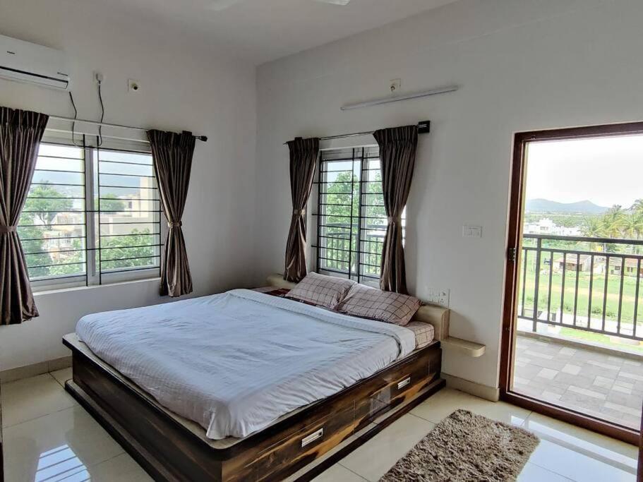 Ss Luxury Comforts A 2Bhk Service Apartment Chikmagalur Exterior photo